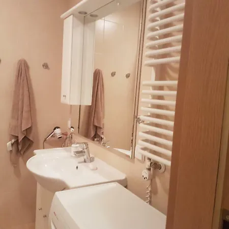 Vip Vegoria Apartment
